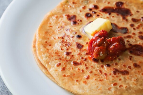 paneer-paratha-with-homemade-pan